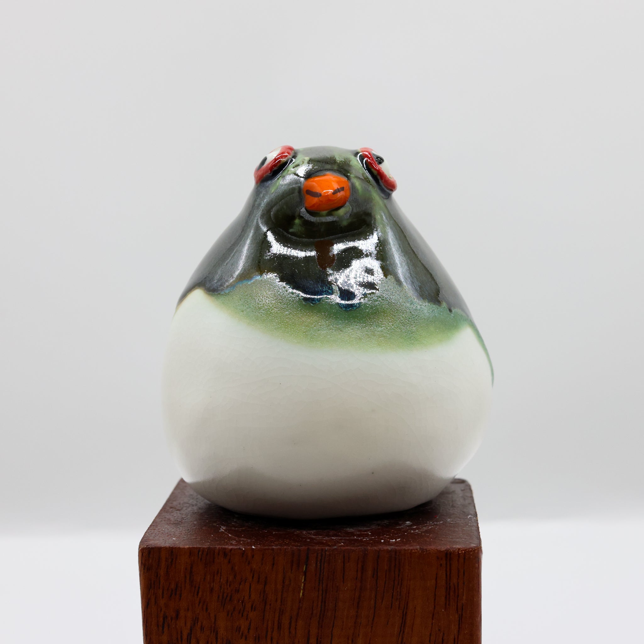 Kererū ceramic sculpture close-up detail