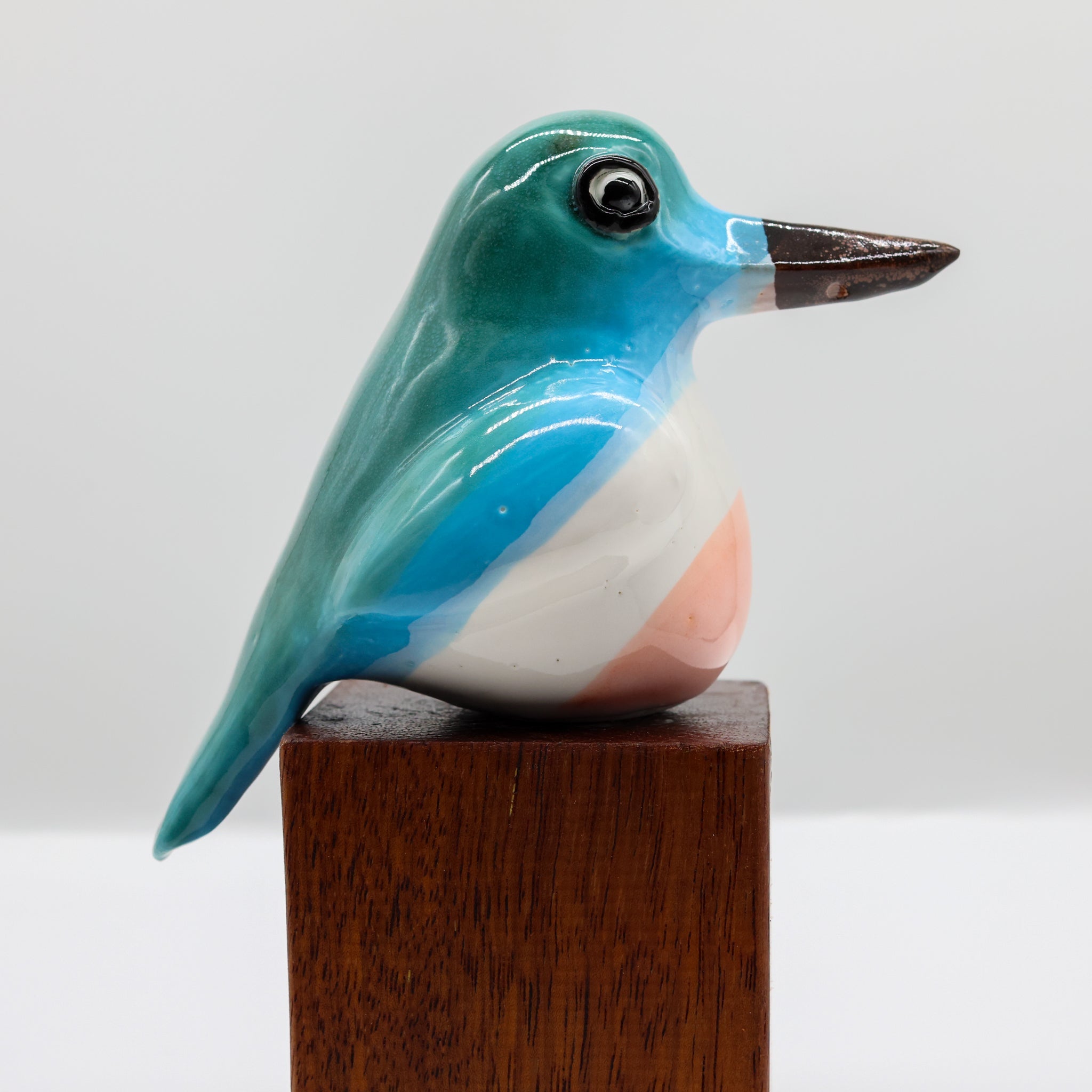Kōtare (kingfisher) ceramic sculpture handcrafted in Arrowtown, New Zealand