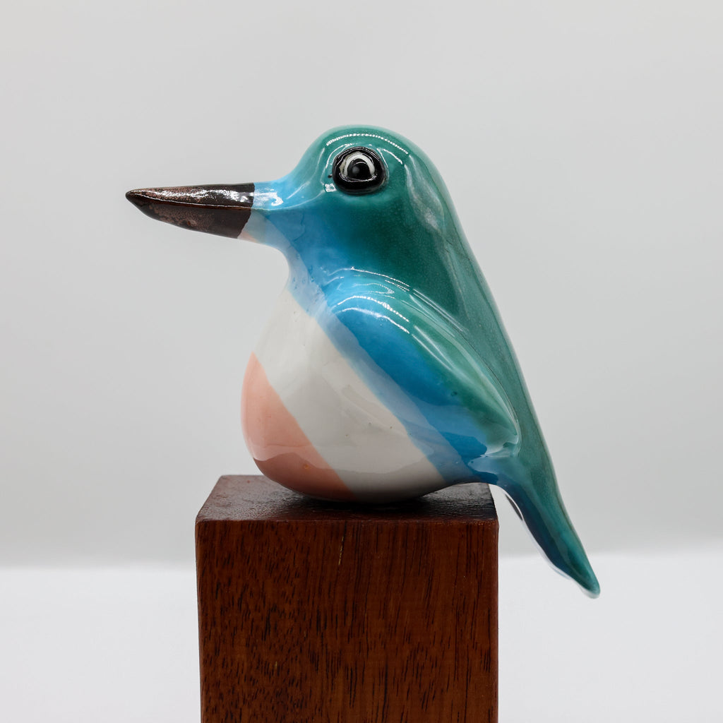Kōtare ceramic sculpture front view, New Zealand kingfisher ornament