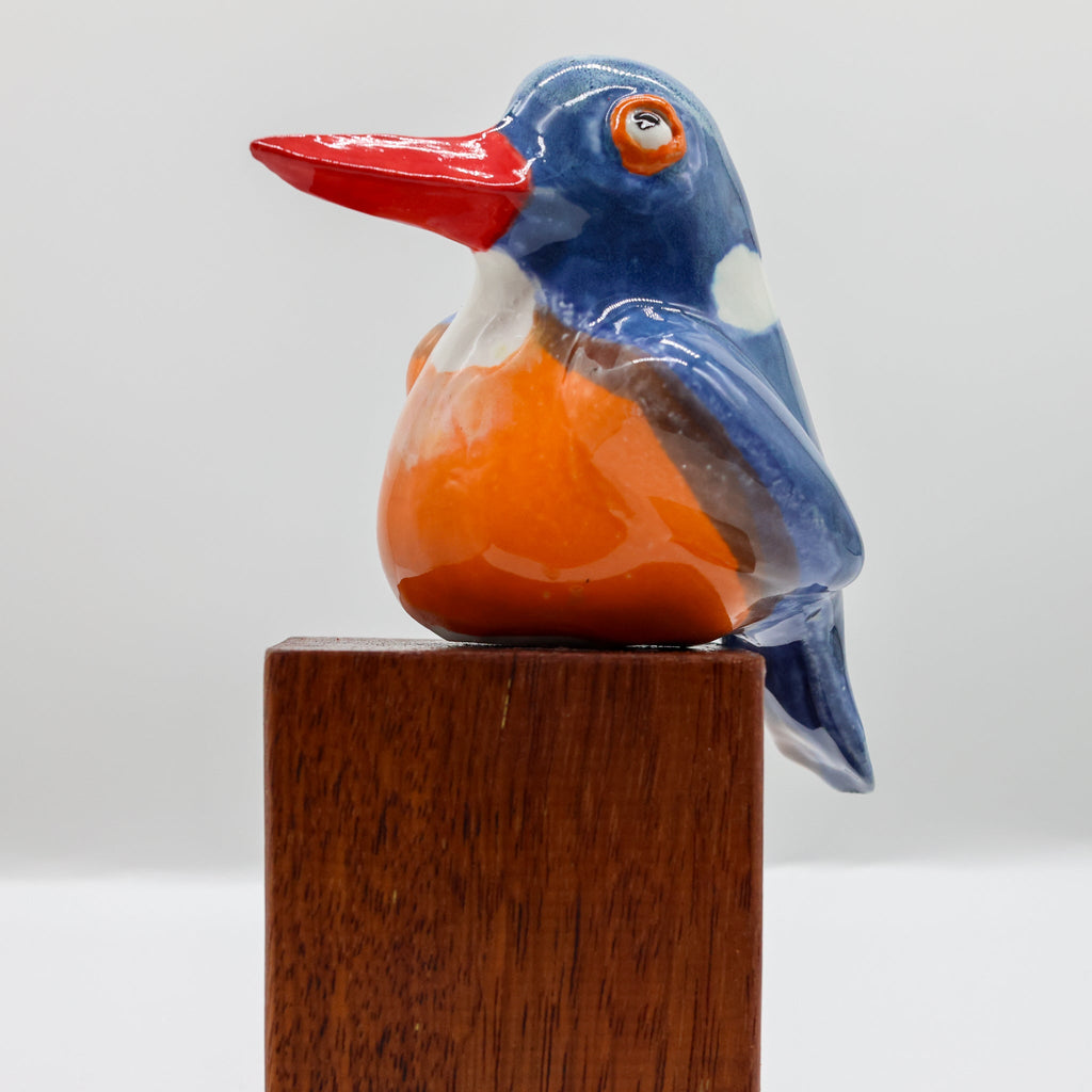 Malachite Kingfisher ceramic sculpture front view, colourful kingfisher ornament