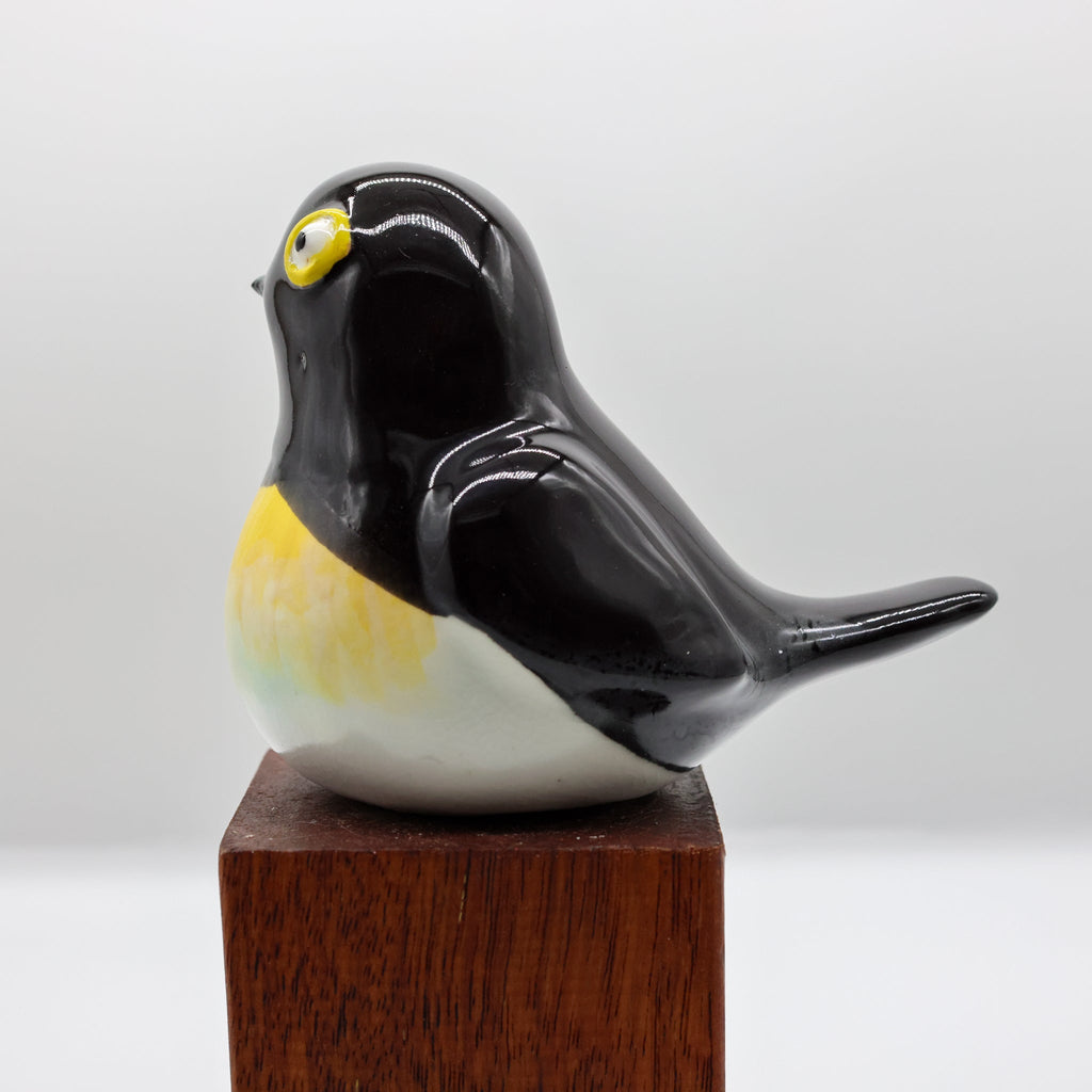 Miromiro ceramic sculpture front view, tomtit bird ornament