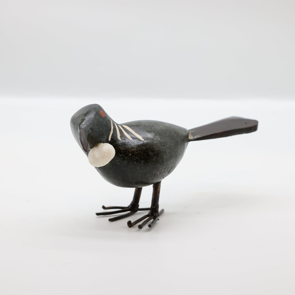 Stone Tūī sculpture scale reference photo