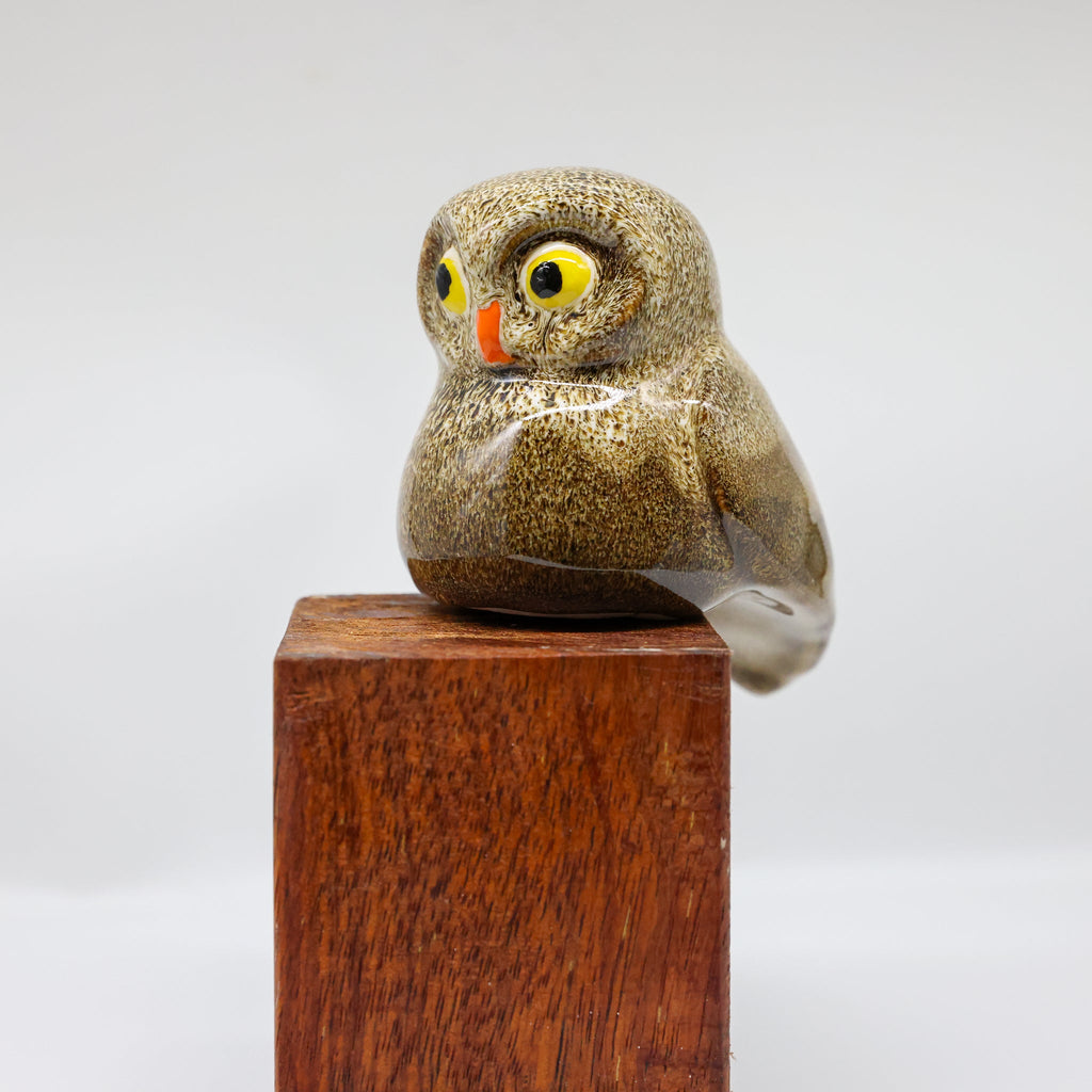 Ruru ceramic sculpture scale reference photo