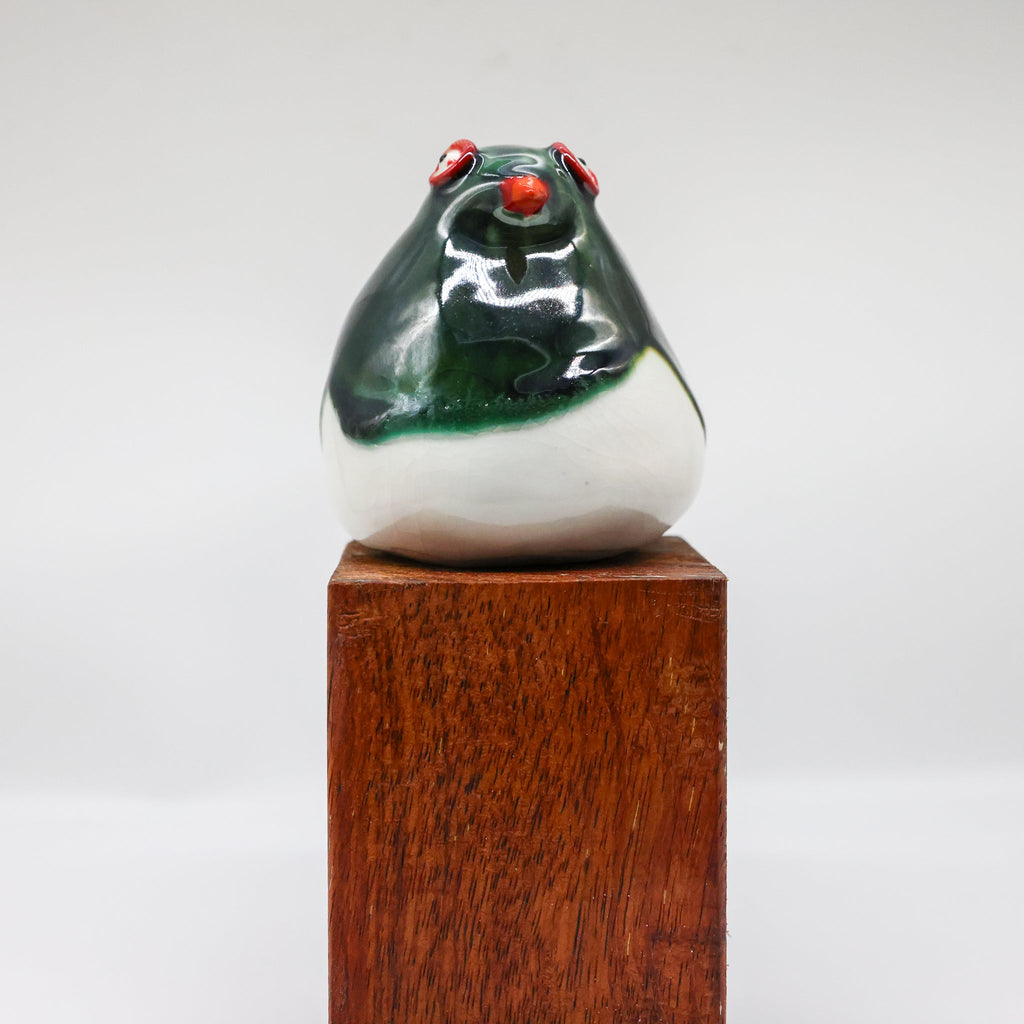 Kererū ceramic sculpture, New Zealand native bird art