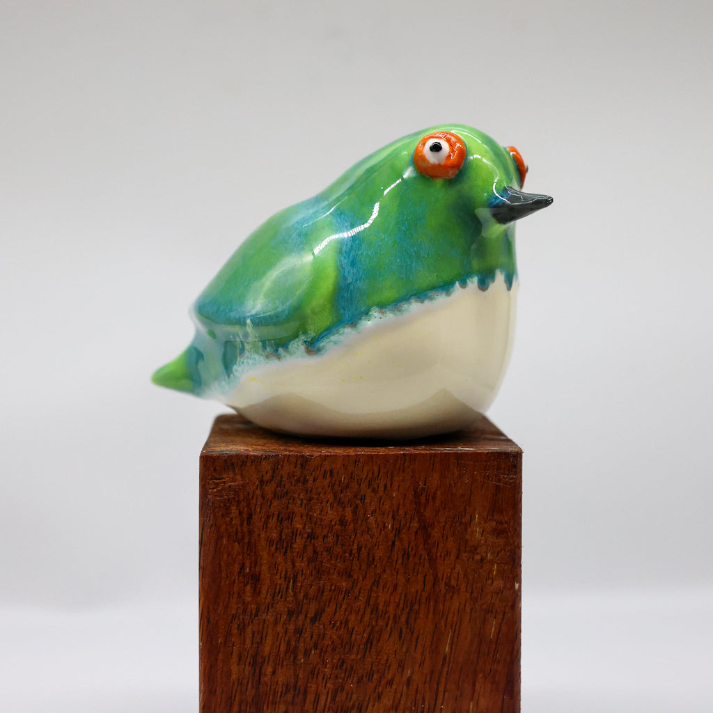 Tītitipounamu (rifleman) ceramic sculpture handcrafted in Arrowtown, New Zealand